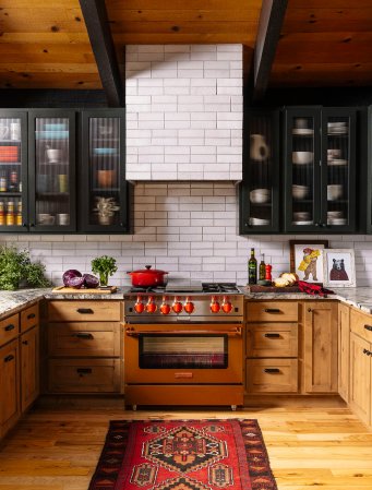 black and wood kitchen