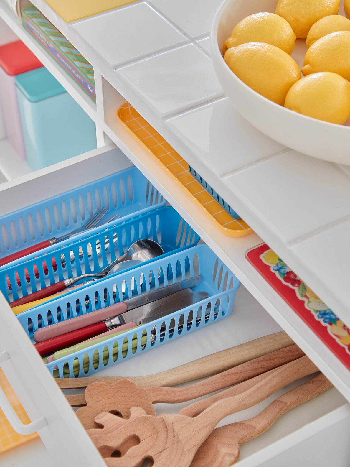 Kitchen island drawer organization